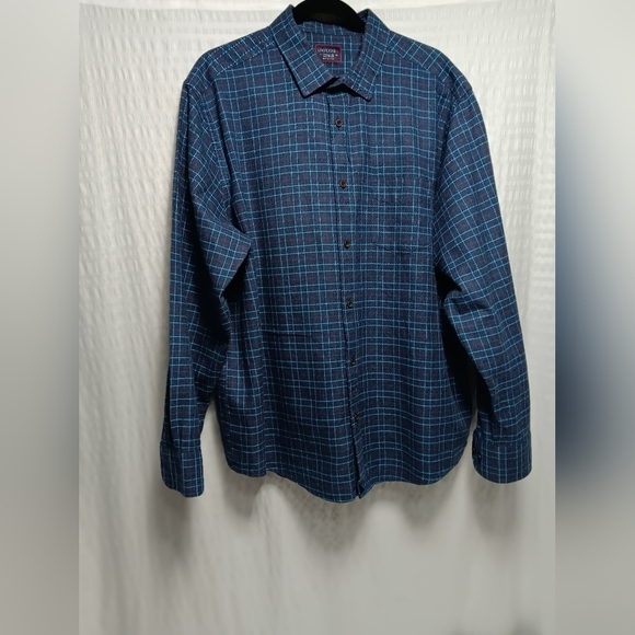Untuckit  Men's Blue Plaid Flannel button down long-sleeved shirt.  Size 2XL - Picture 2 of 10